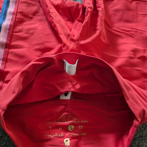 Spiritual Gangster Leggings S Red or Pinkish Red with Side stripes - Picture 4 of 4